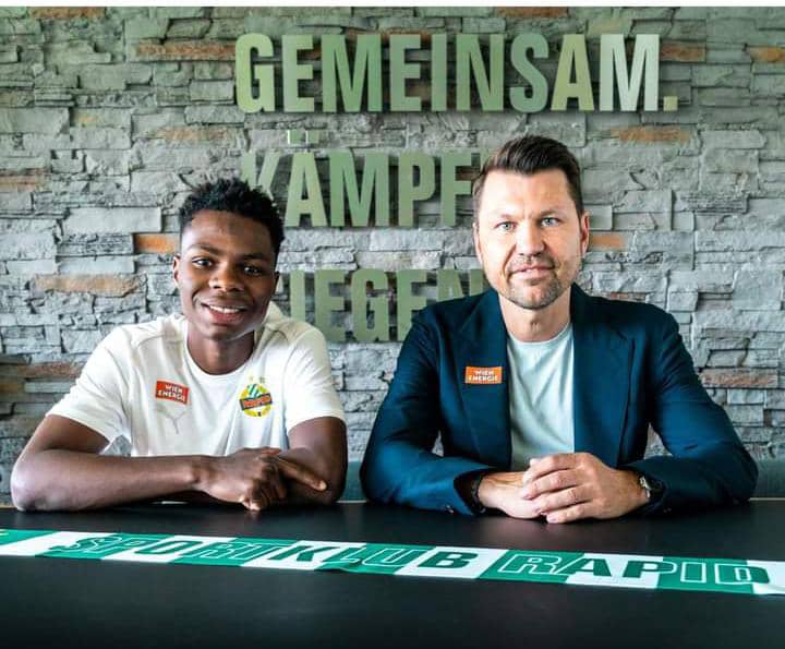 Football: Mamadou Sangaré « gauche » signe en Autriche à Rapid Vienne. 